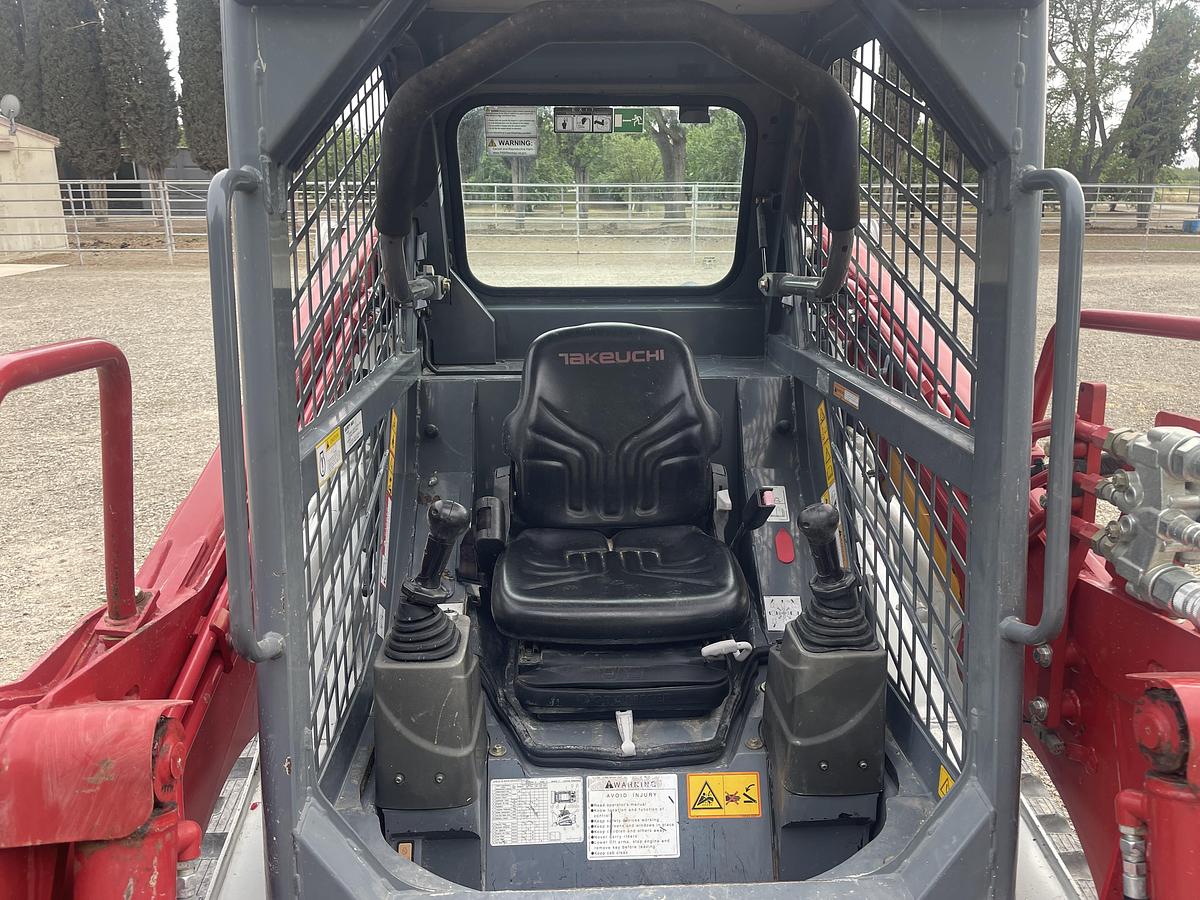 Used 2019 Takeuchi TL6R