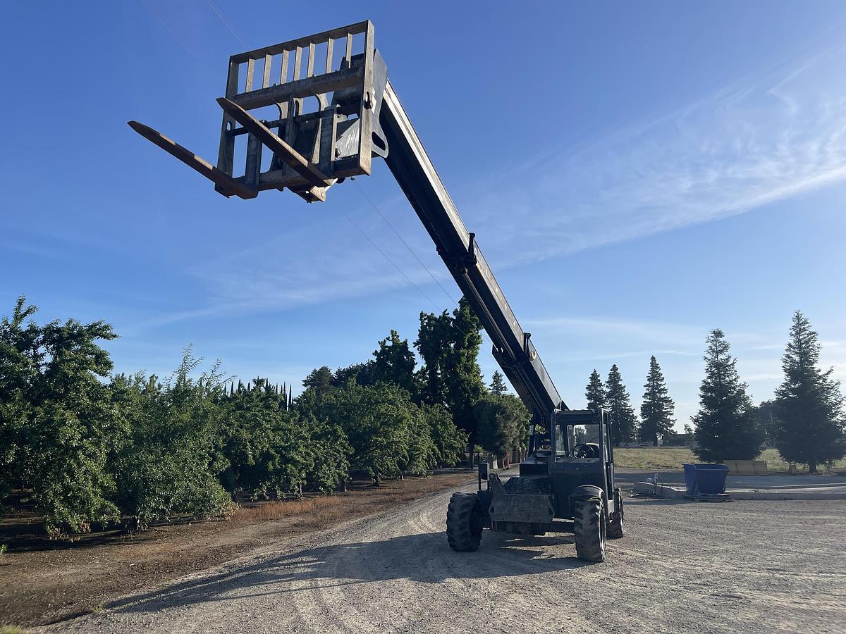 Used 2017 Gehl R56-34