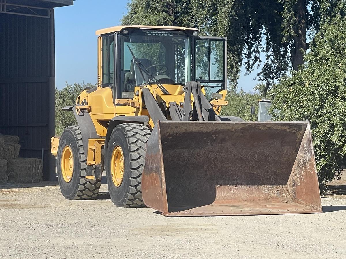 Used 2008 VOLVO L70F