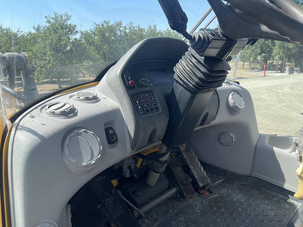 Used 2008 VOLVO L70F