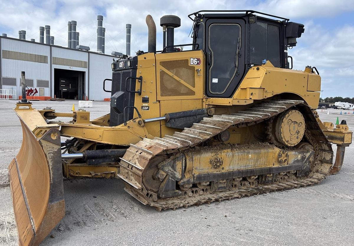 Used 2020 Cat D6