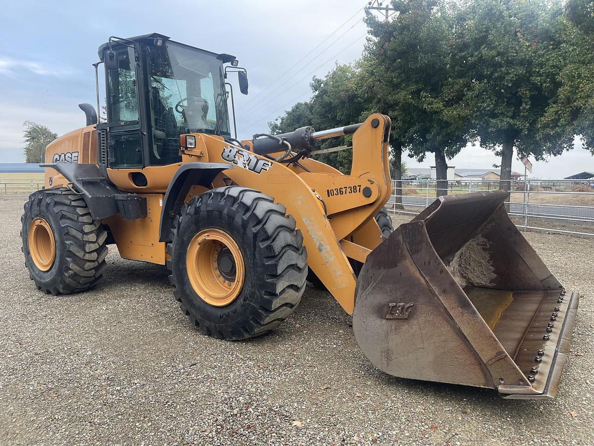 Used 2015 Case 821F