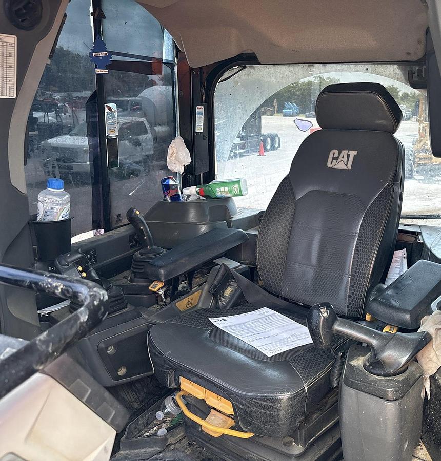 Used 2020 Cat D6