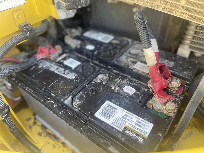 Used 2014 Komatsu PC138 USLC-10