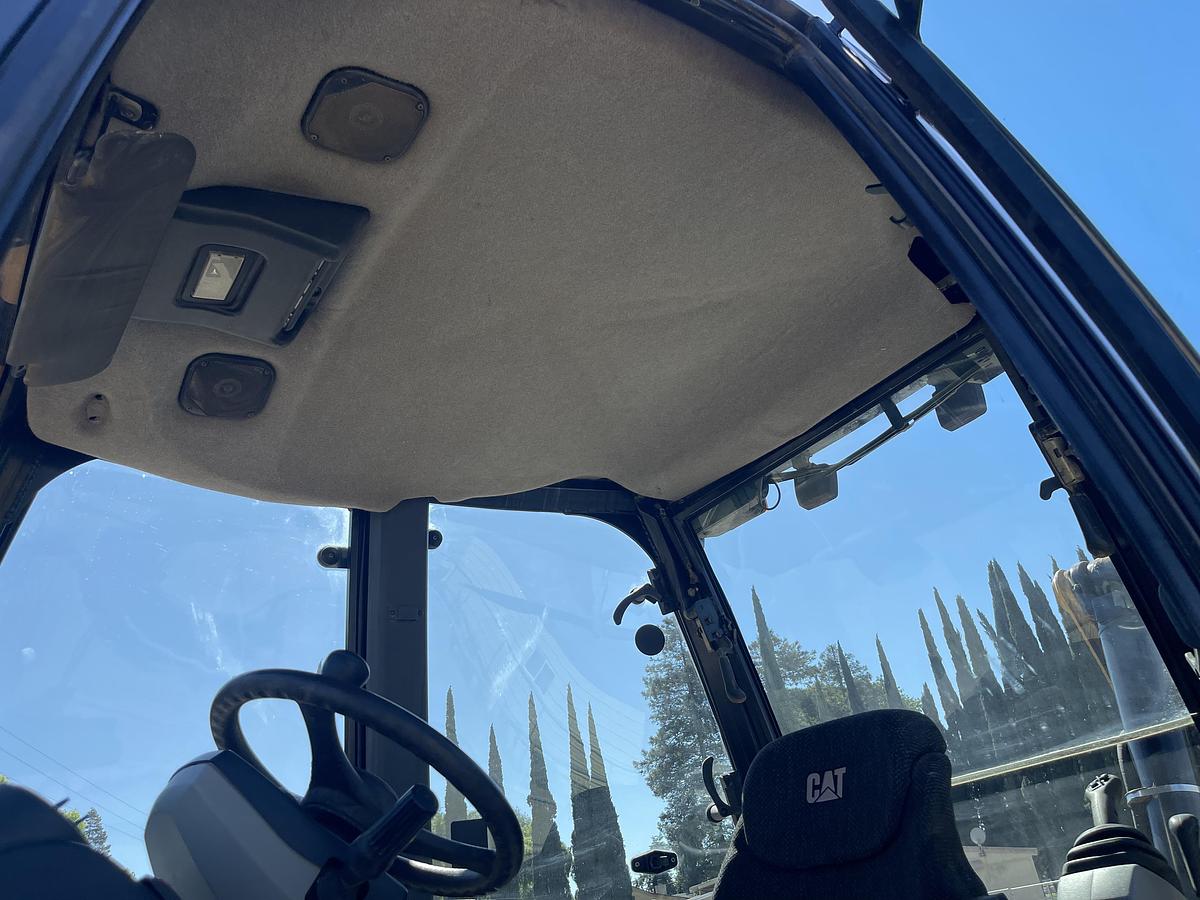 Used 2014 CAT 420F it