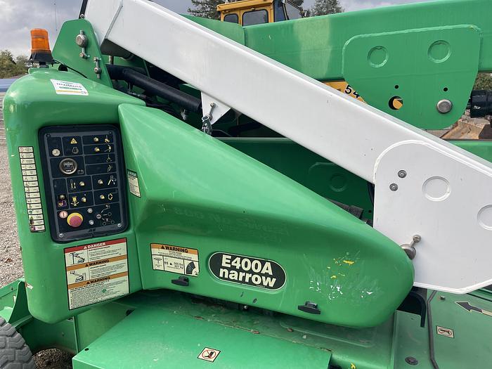 Used 2014 JLG E400AN 2WD 40FT
