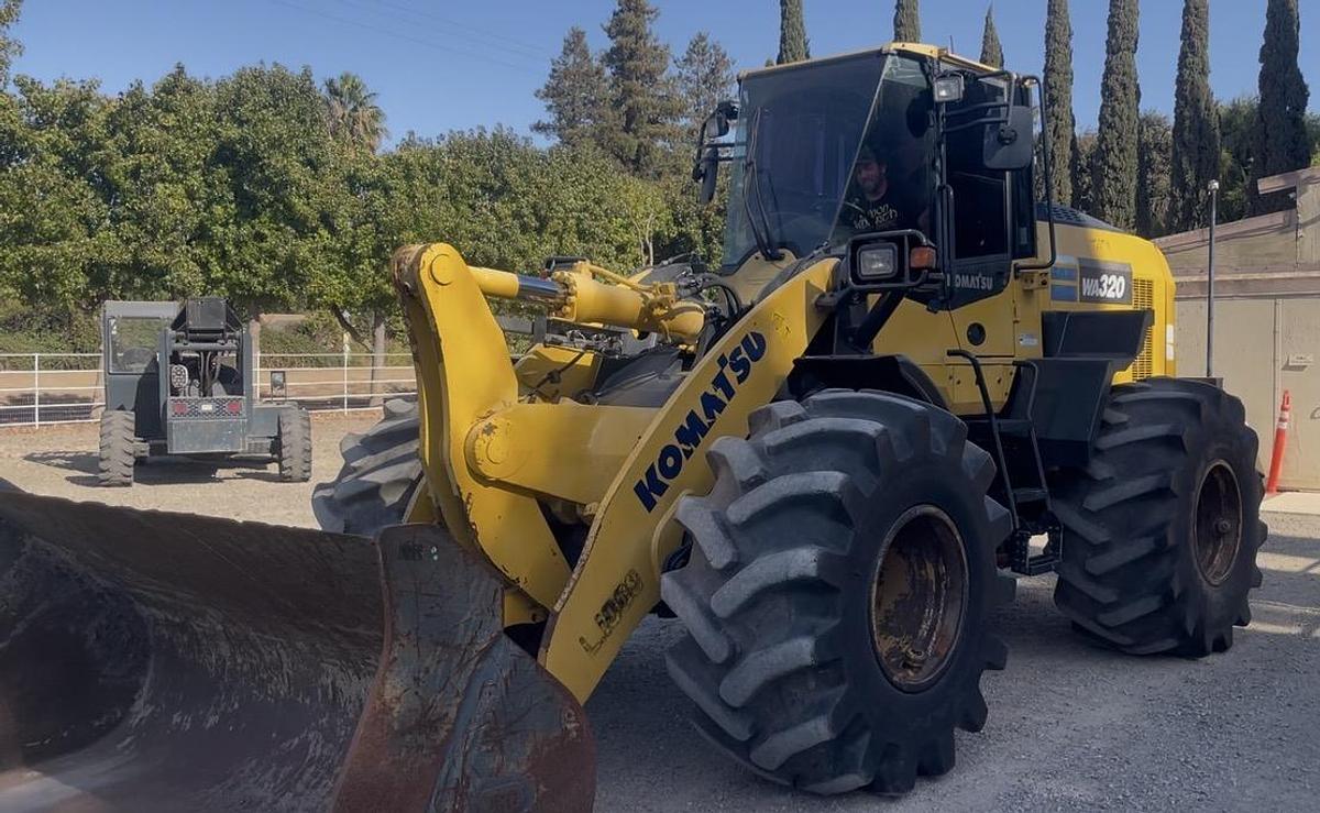 Used 2018 Komatsu WA320-8