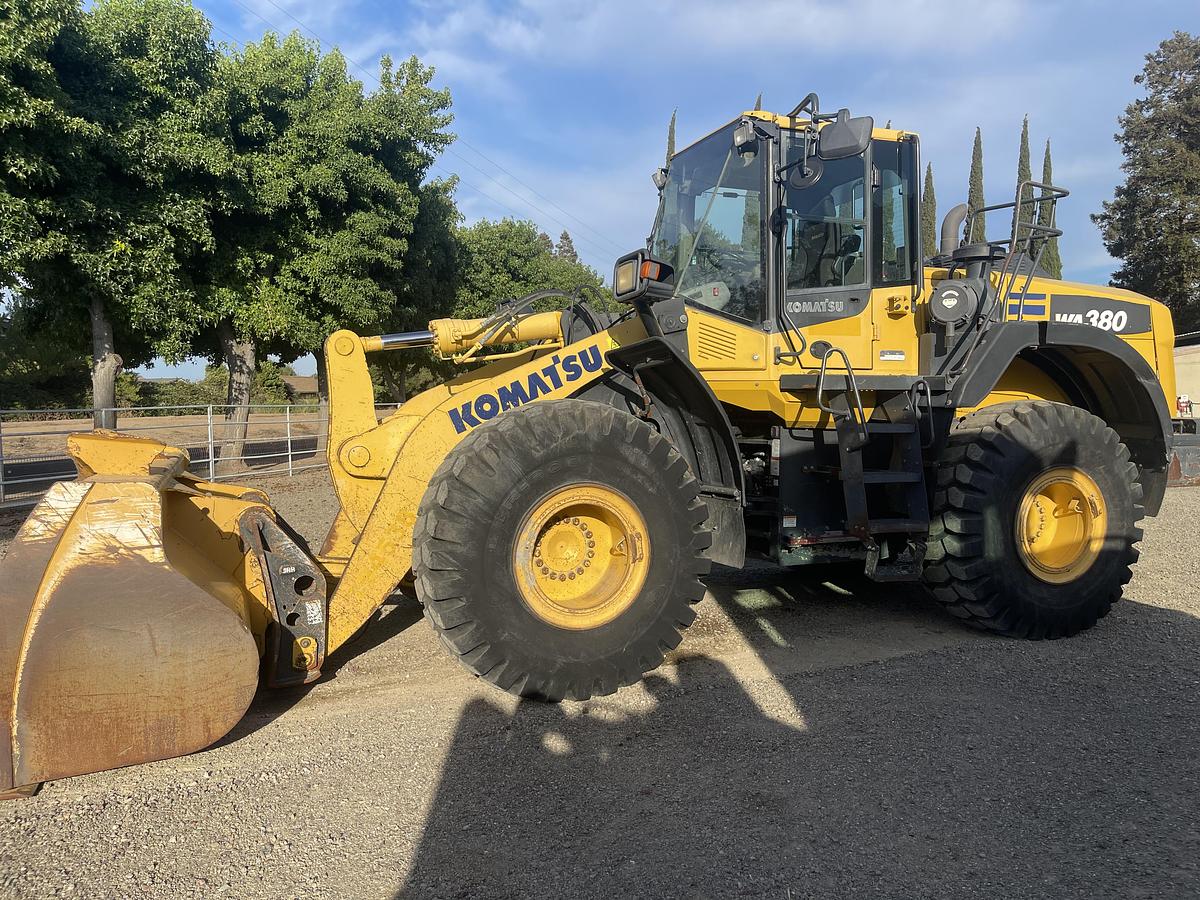Used 2018 Komatsu WA380-8