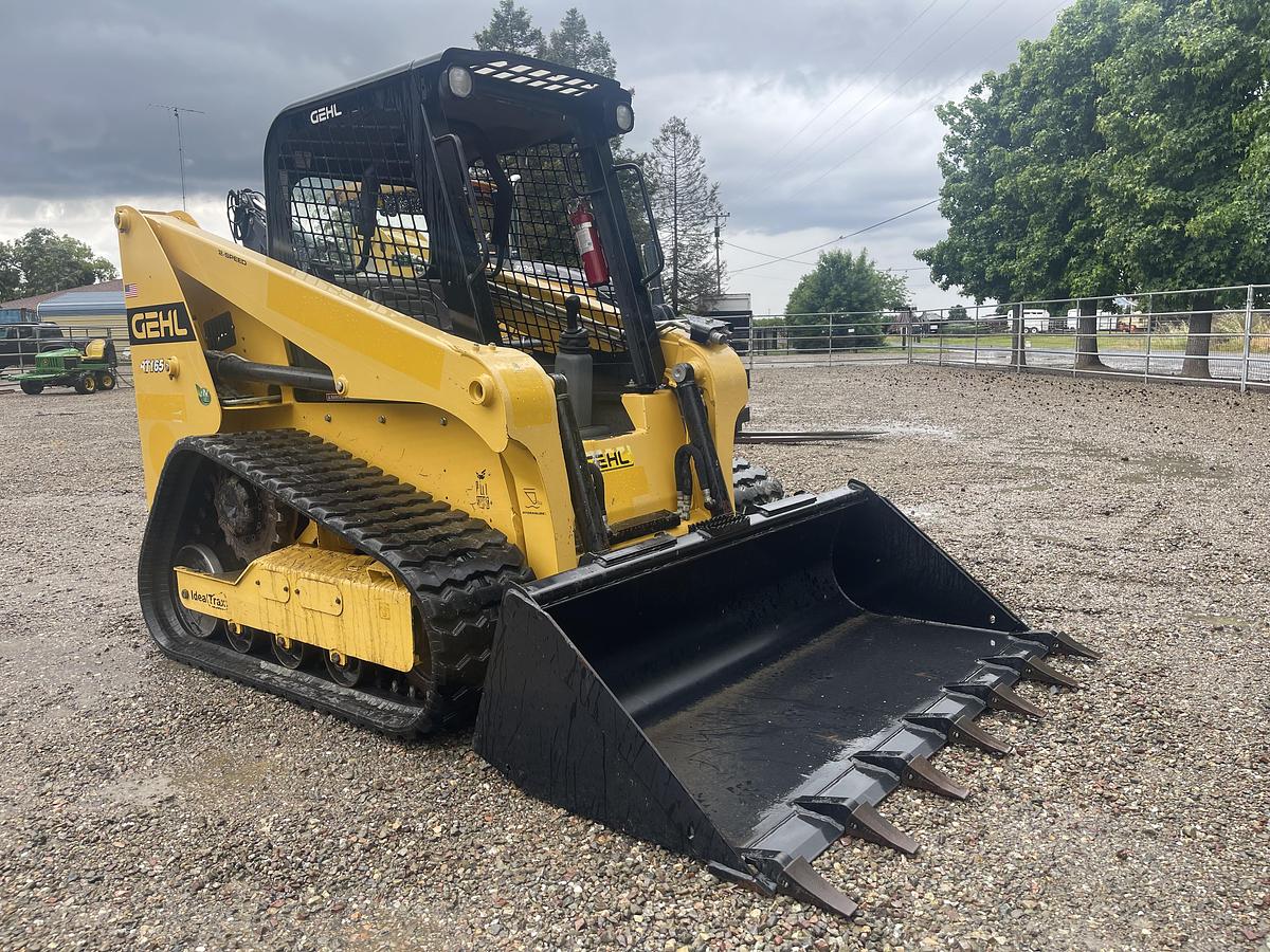 Used 2023 Gehl RT165