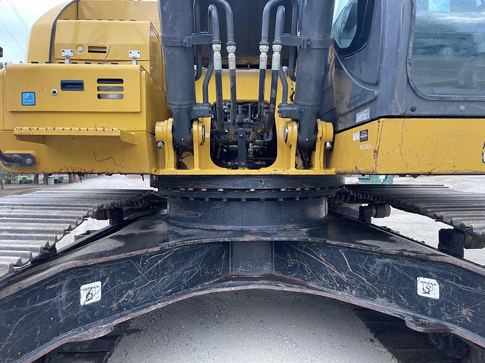 Used 2019 John Deere 210G LC