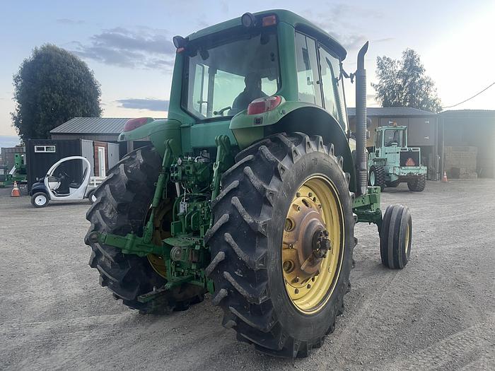 Used 2006 John Deere 7420