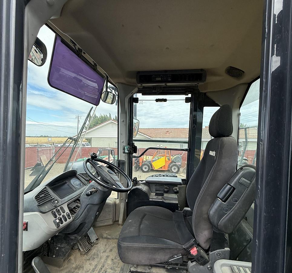 Used 2017 Komatsu WA380-8