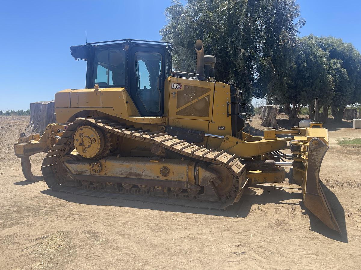 Used 2020 Cat D6