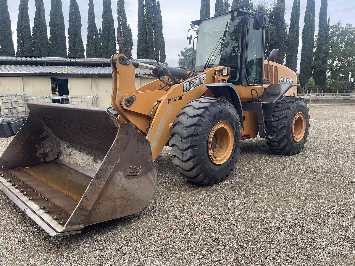 Used 2015 Case 821F