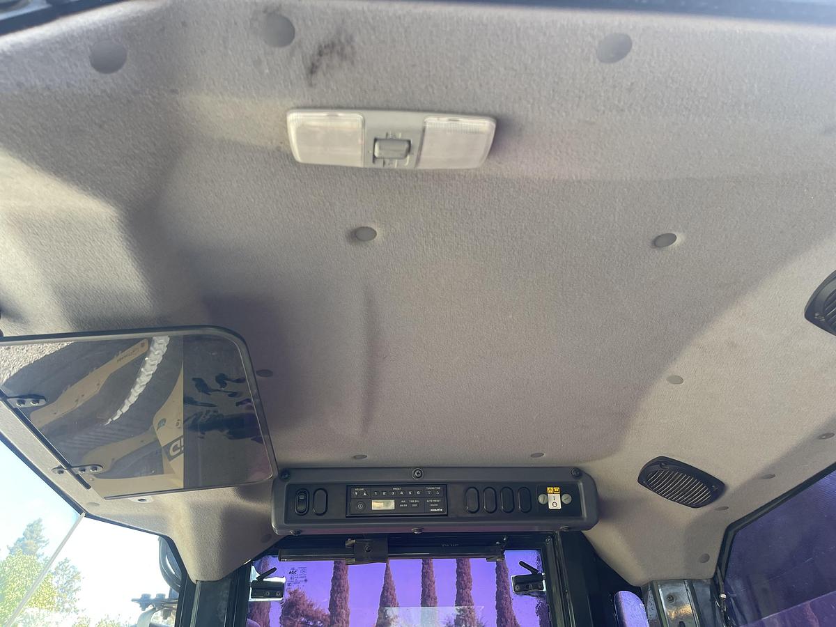 Used 2018 Komatsu WA320-8