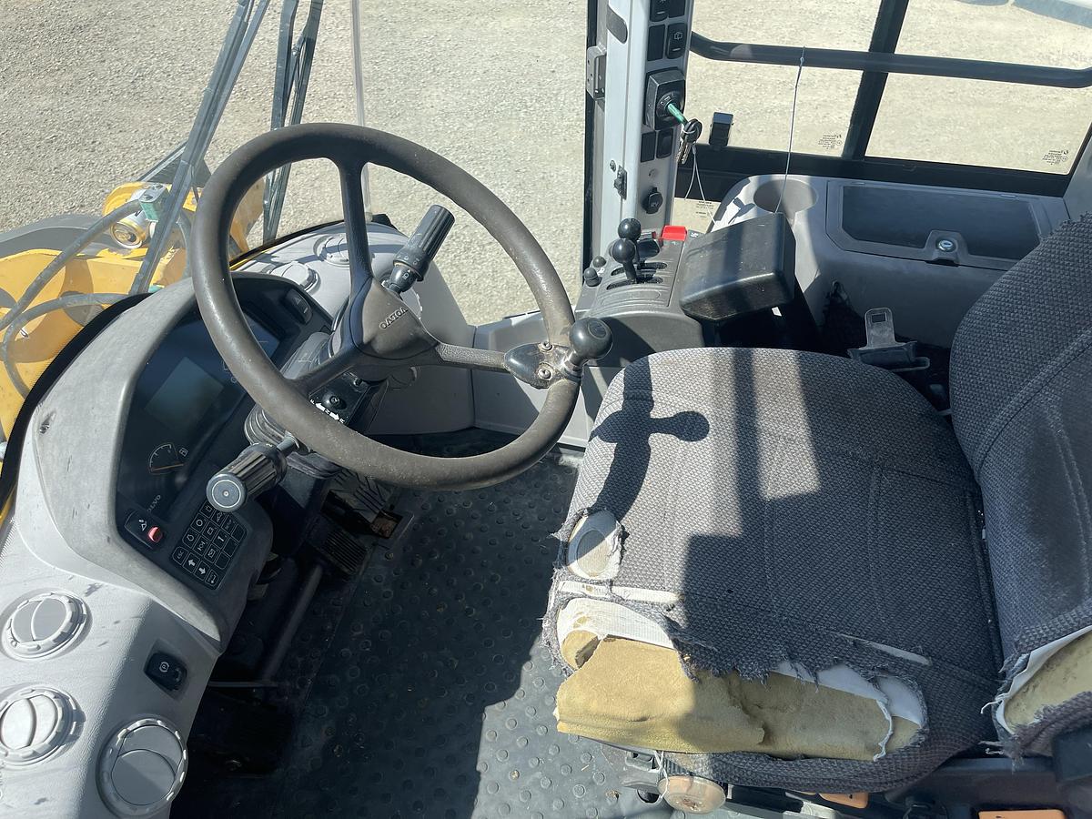 Used 2008 VOLVO L70F