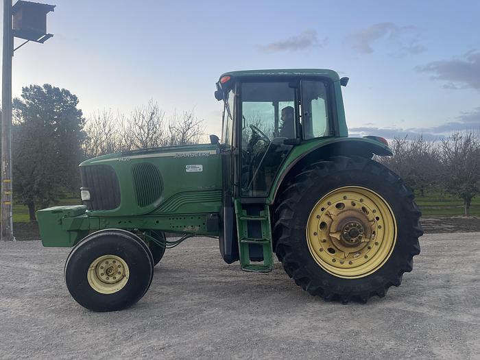 Used 2006 John Deere 7420