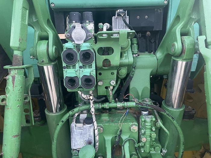 Used 2006 John Deere 7420