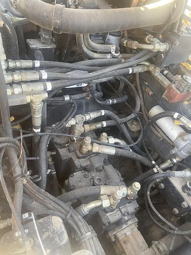 Used 2005 Gehl CLT80