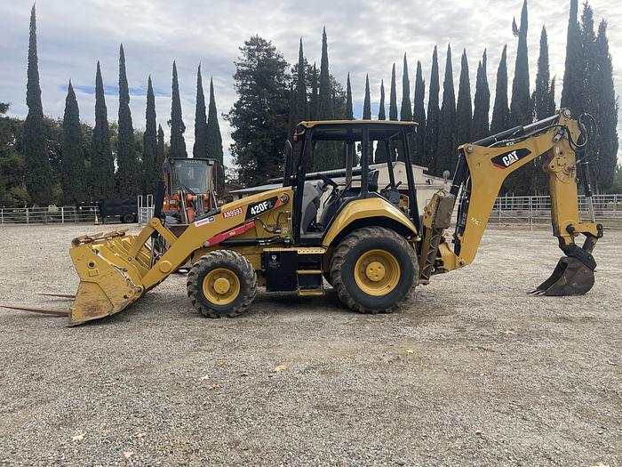 Used 2016 Cat 420F2