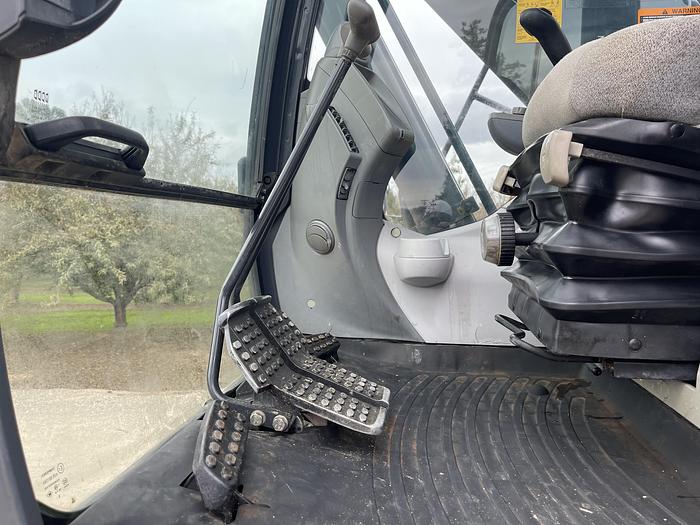 Used 2019 John Deere 210G LC