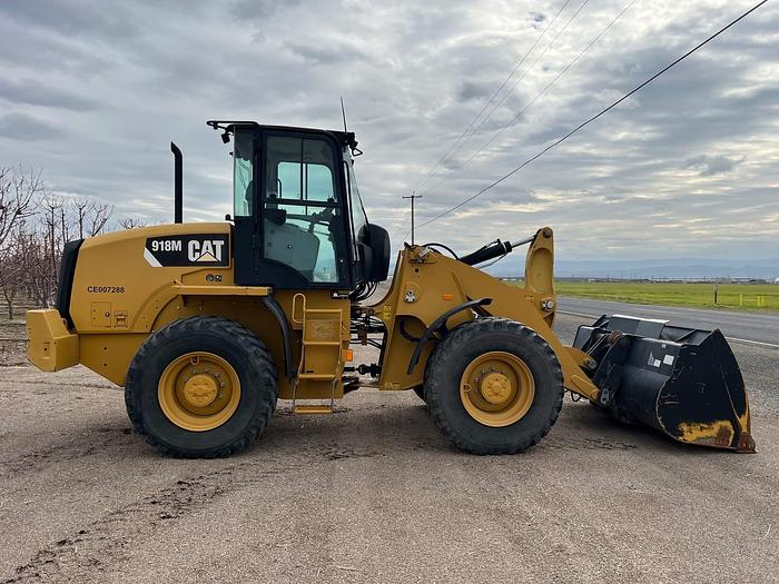 Used 2016 Cat 918M