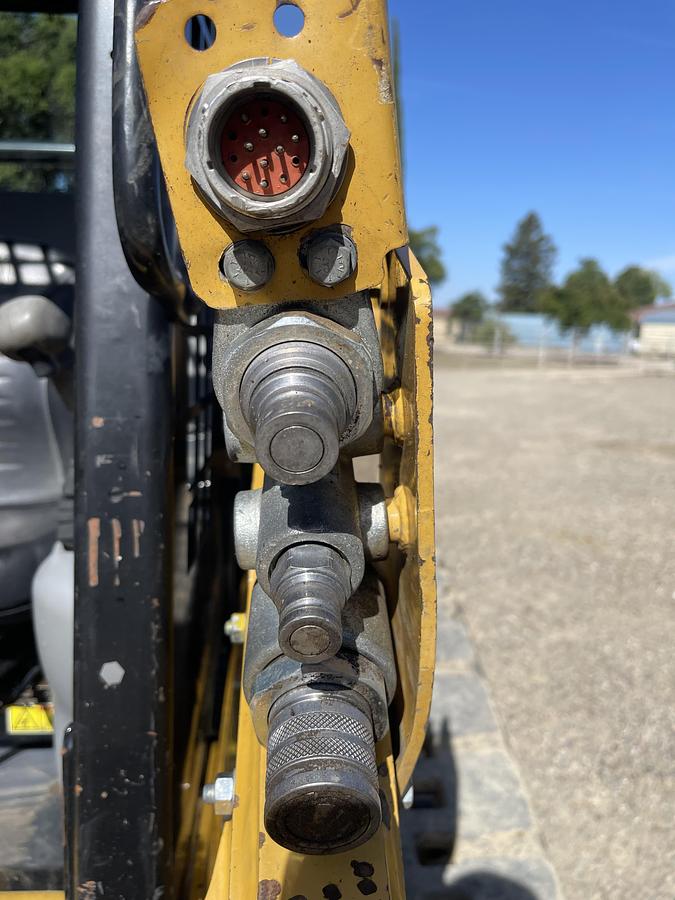 Used 2012 CAT 259b3