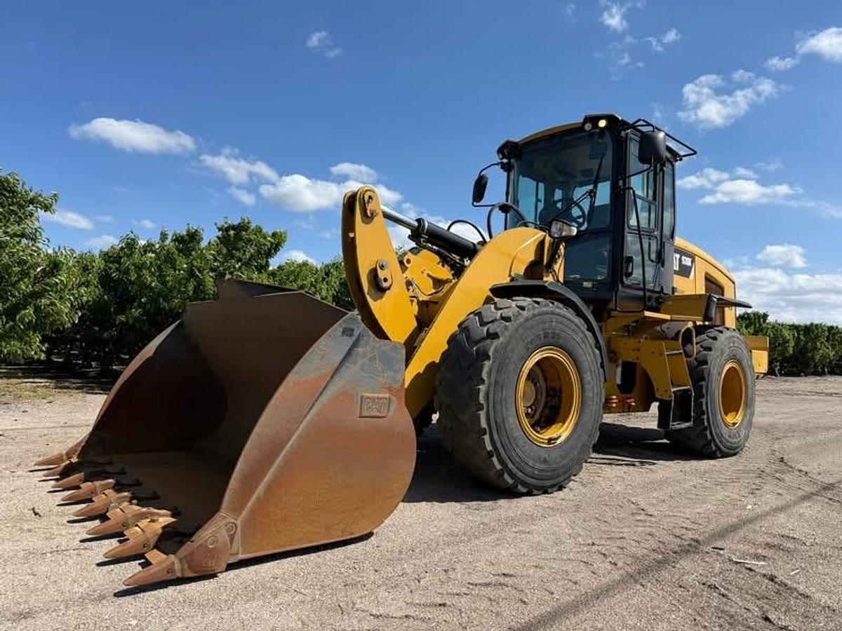 Used 2014 Cat 930K