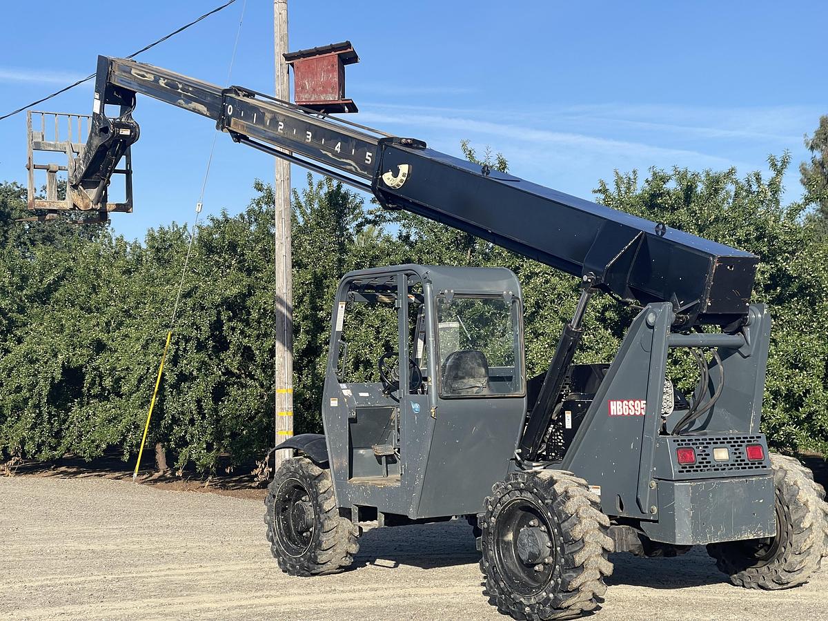 Used 2017 Gehl R56-34