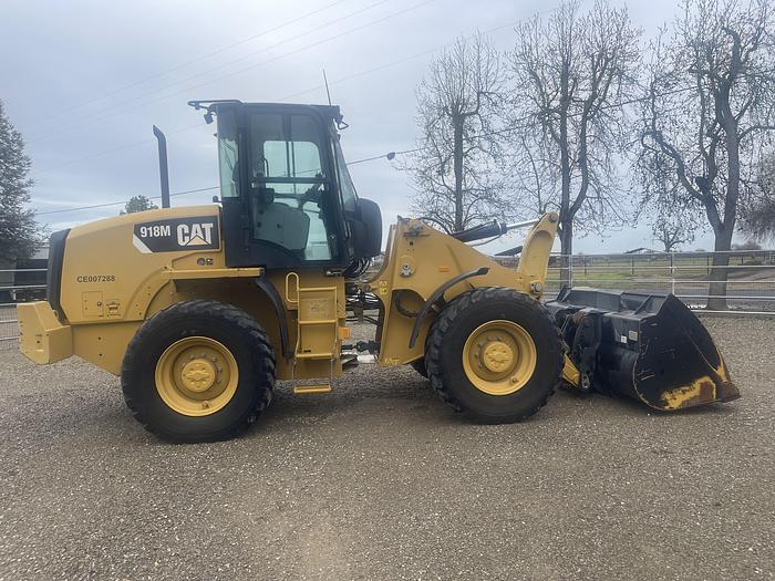 Used 2016 Cat 918M