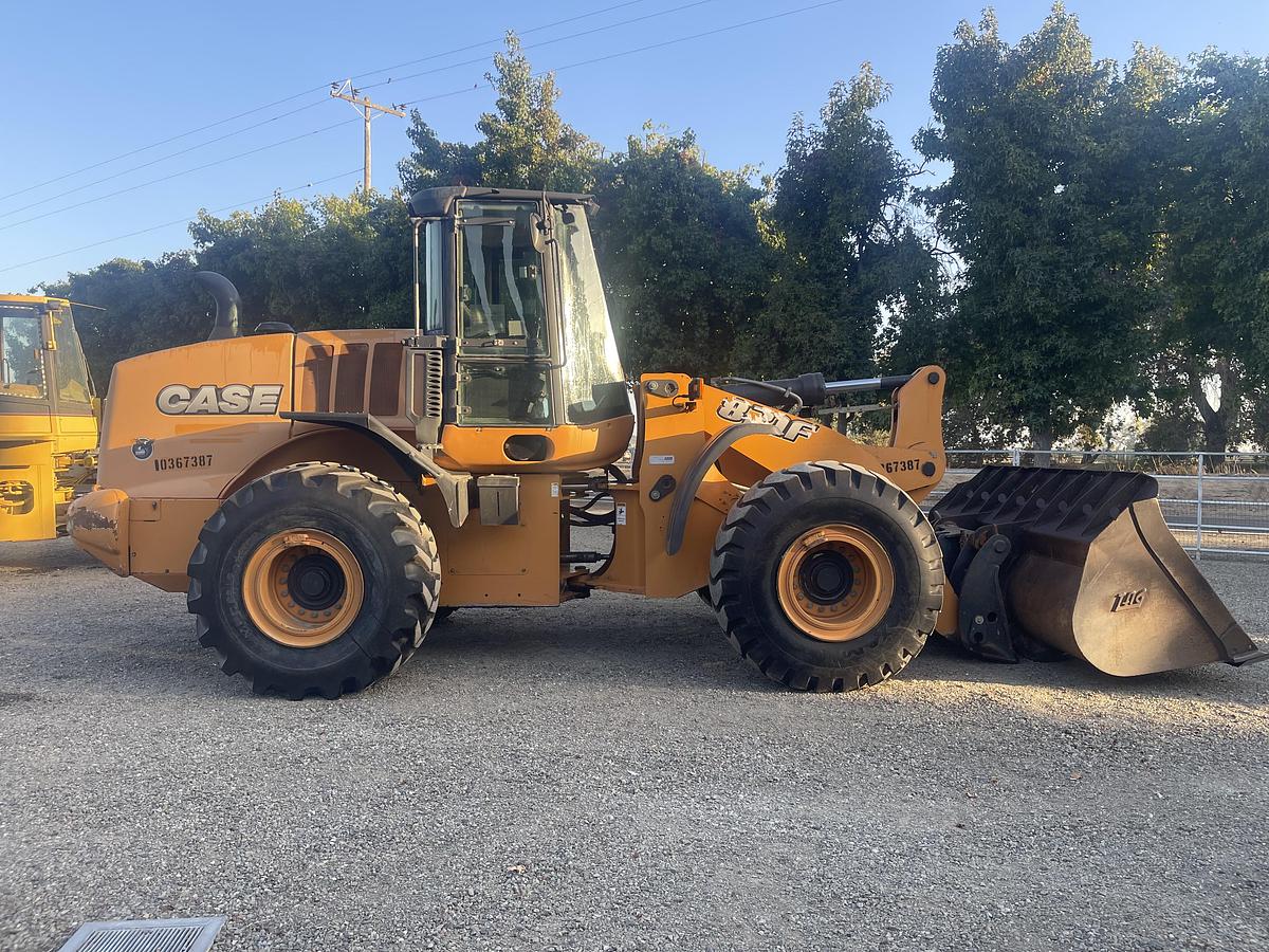 Used 2015 Case 821F