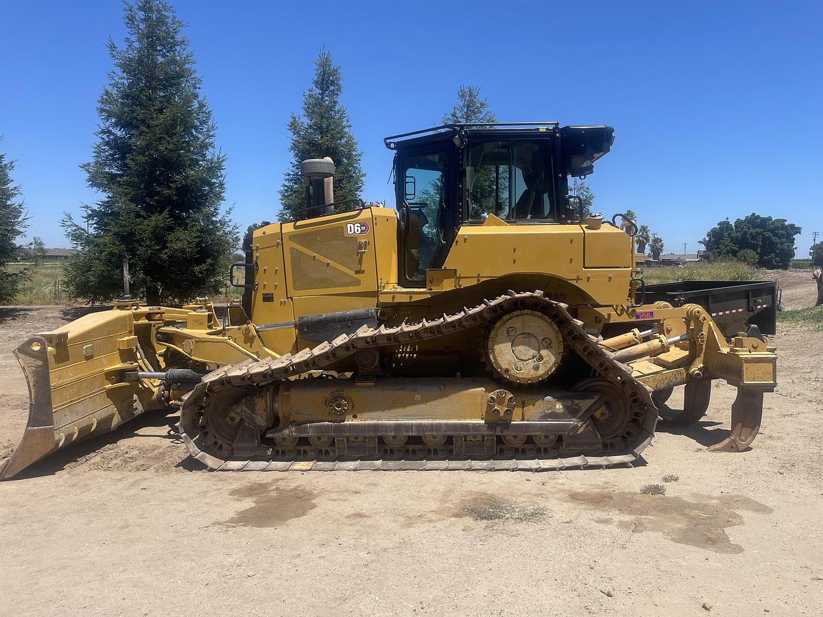 Used 2020 Cat D6
