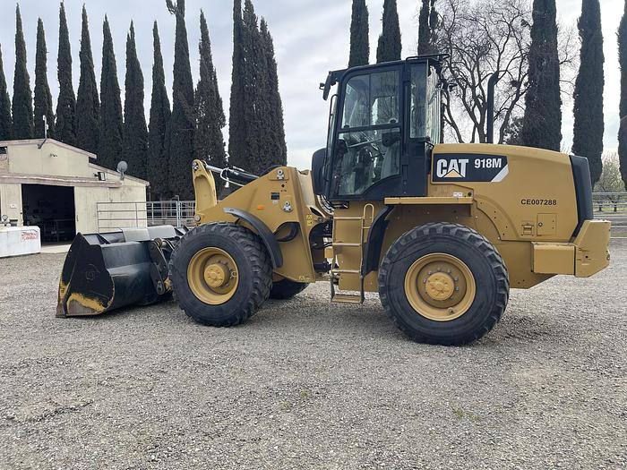 Used 2016 Cat 918M