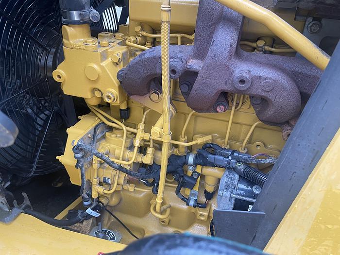 Used 2011 John Deere 310J