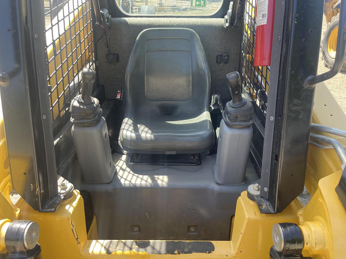 Used 2023 Gehl RT165