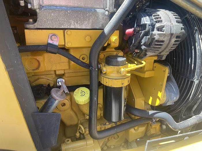 Used 2011 John Deere 210LJ