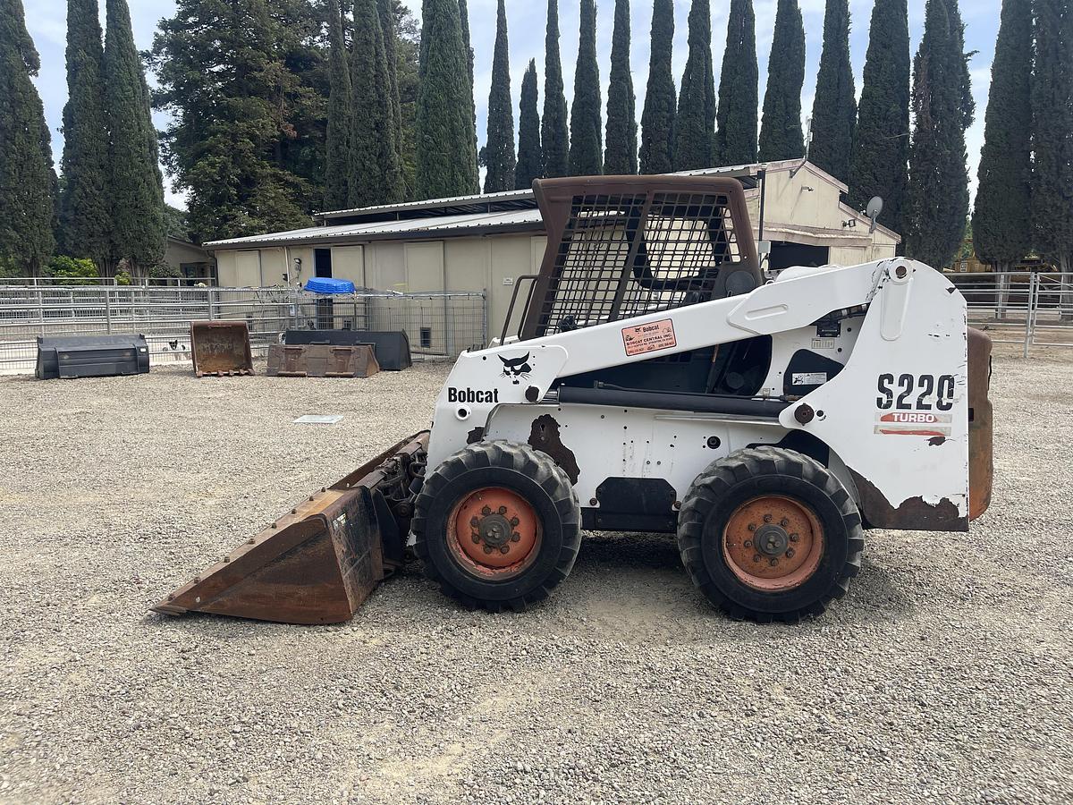 Used 2007 Bobcat S220