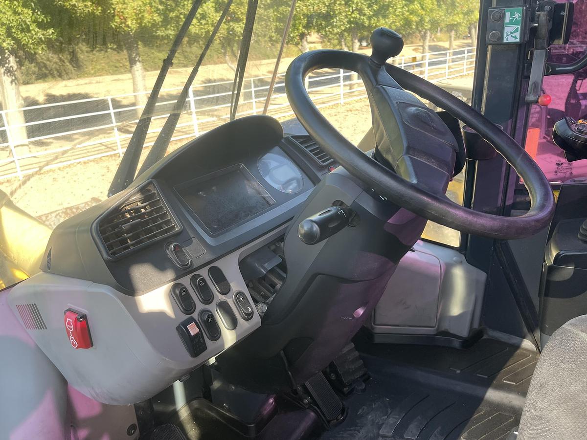 Used 2018 Komatsu WA320-8