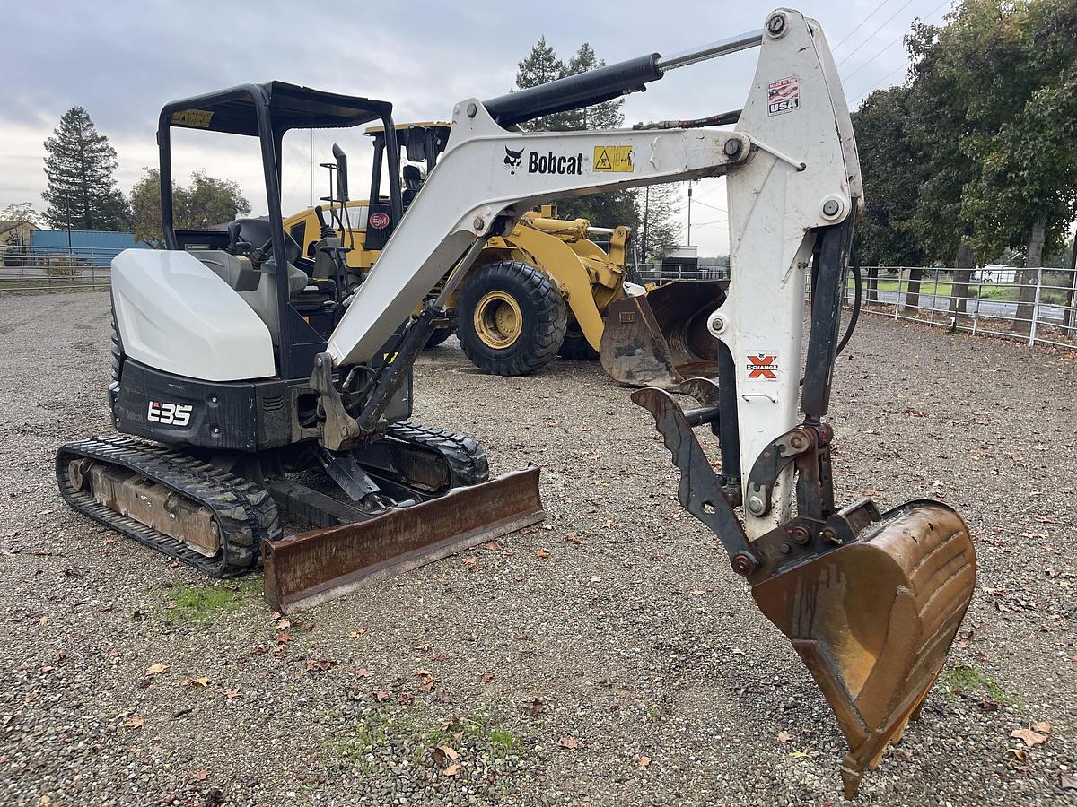 Used 2018 Bobcat E35 zts
