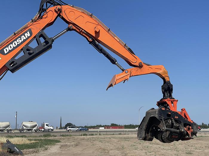 Used 2018 Doosan DX300 LL-5