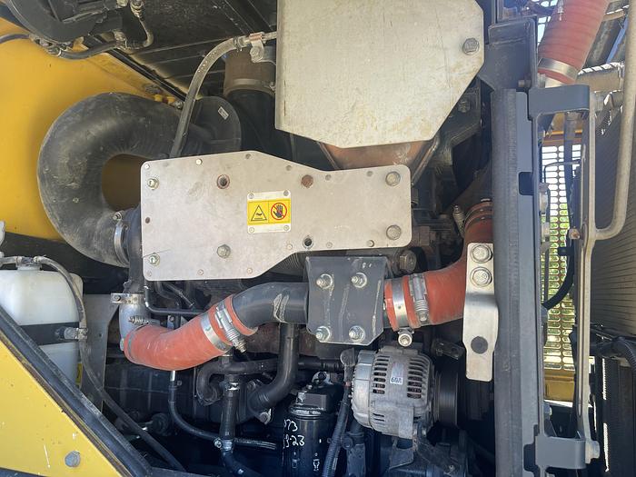 Used 2015 Komatsu WA 320-7