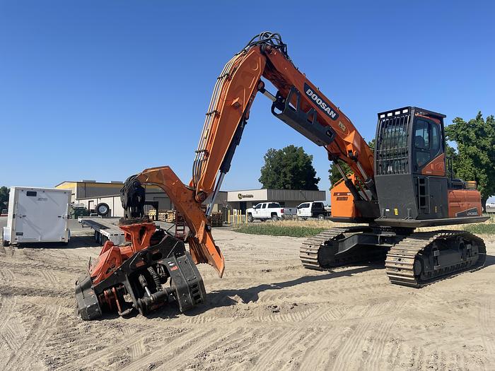 Used 2018 Doosan DX300 LL-5