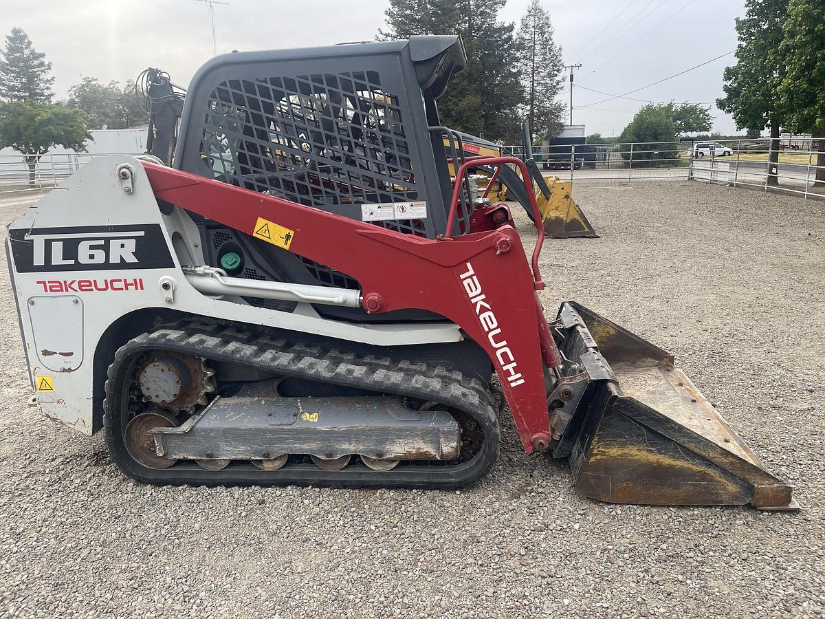 Used 2019 Takeuchi TL6R