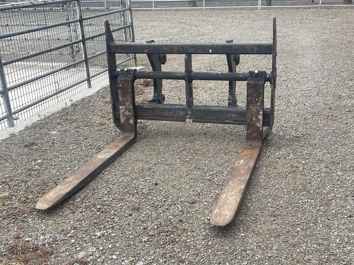 Used 2018 JRB Heavy Duty 60" Forks