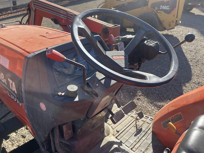 Used 2001 Kubota L3010
