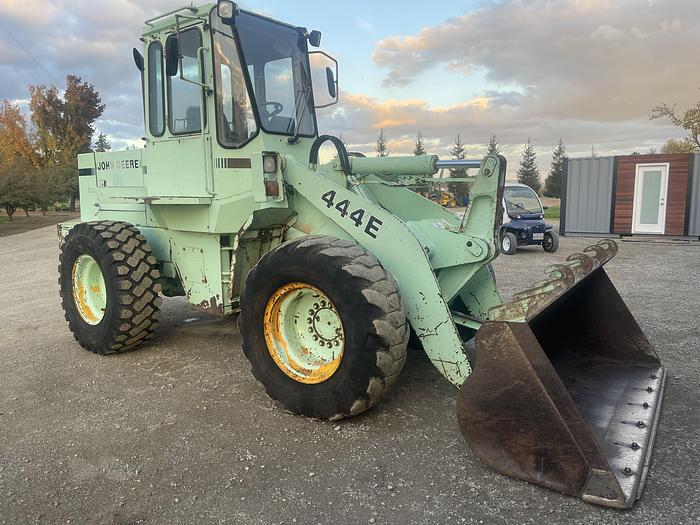 Used 1990 John Deere 444E