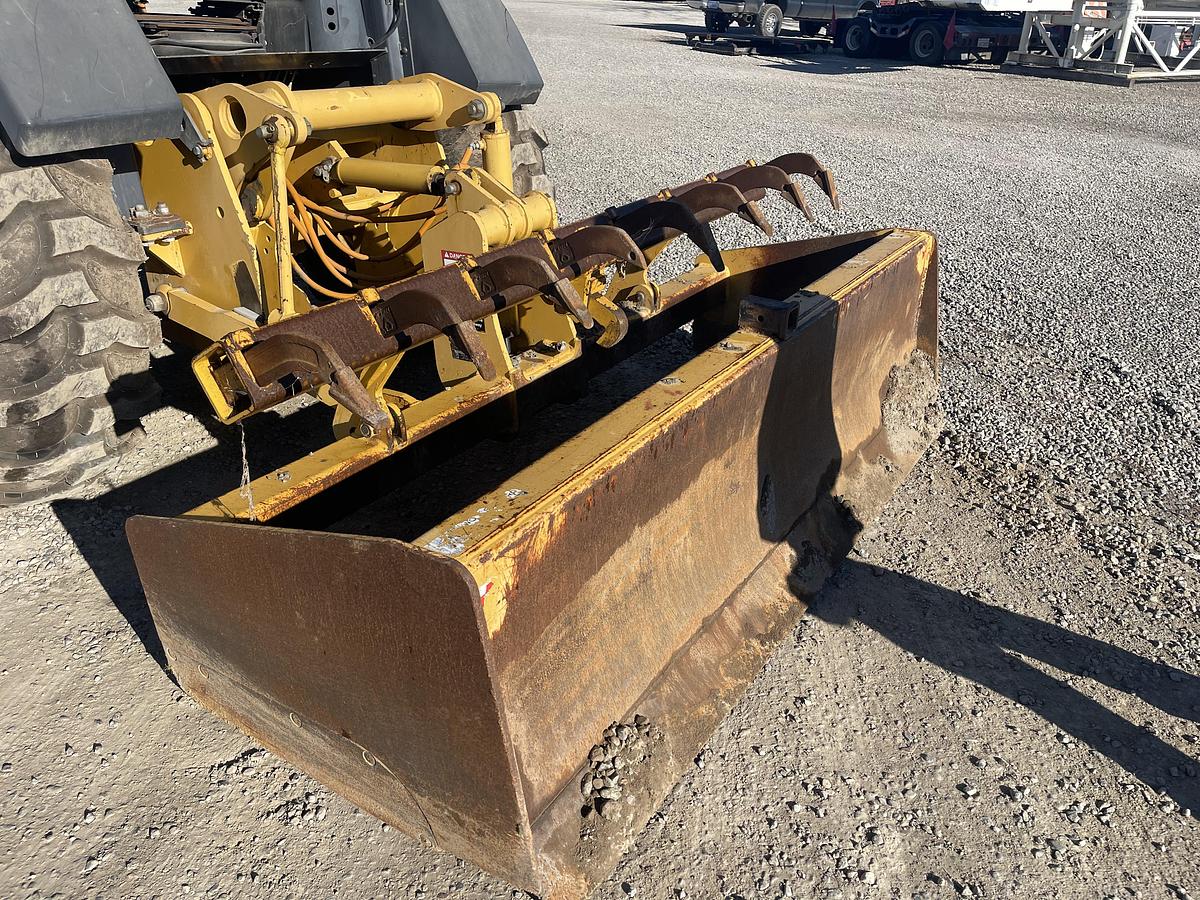 Used 2011 John Deere 210LJ