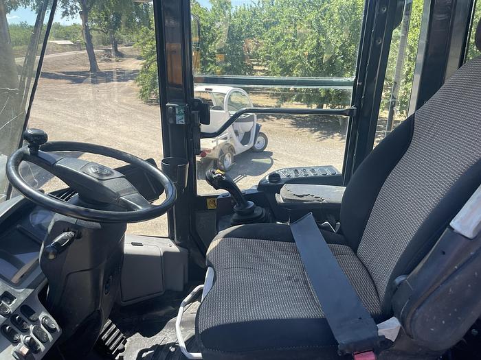 Used 2015 Komatsu WA 320-7