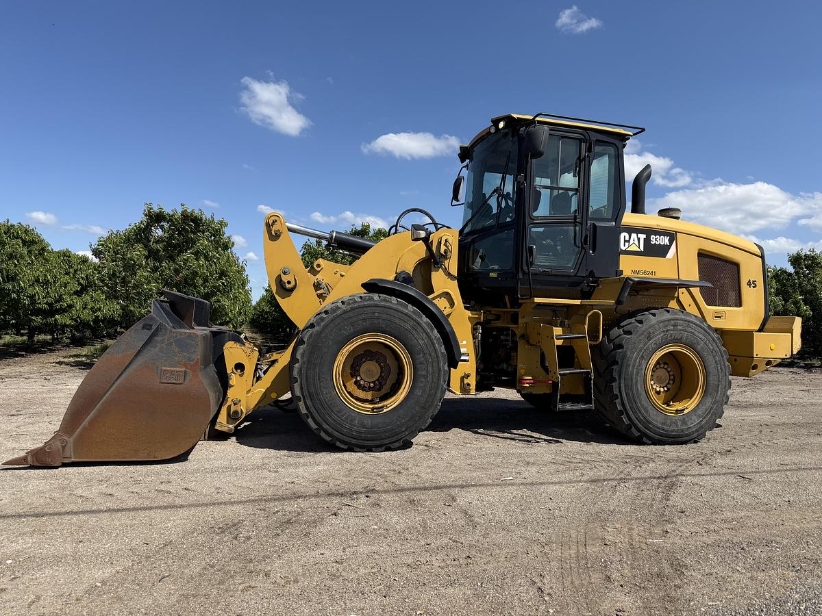 Used 2014 Cat 930K