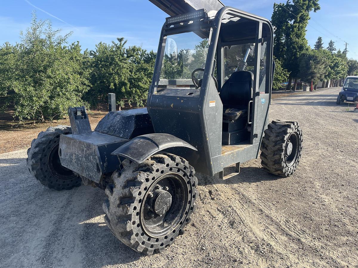 Used 2017 Gehl R56-34